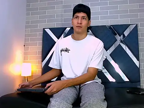 Jhojan twink online show from 09-27-25, 12:10