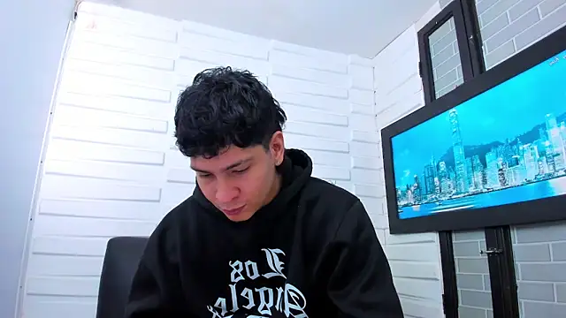 Jhojan twink online show from 11-06-25, 01:12