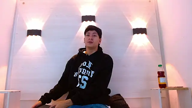 Jhojan twink online show from 12-02-25, 12:43