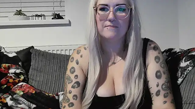 Sizzling Indie36 online show from 09-27-25, 12:15