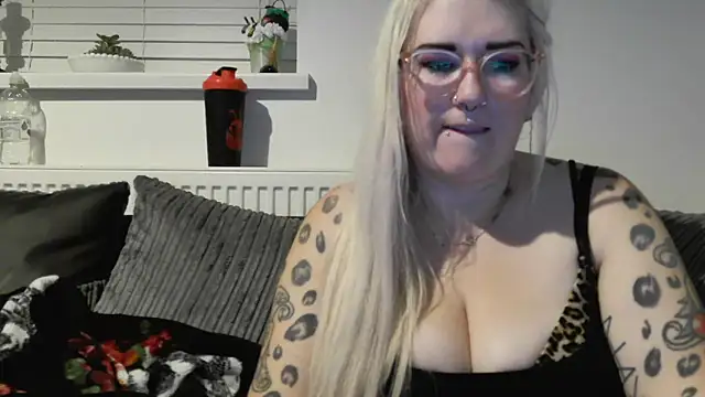 Sizzling Indie36 online show from 10-03-25, 10:07