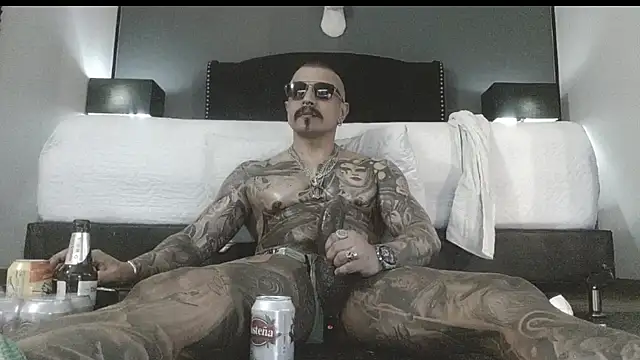 Snapshot of danilog515 chatting on 11-16-25, 12:16 danilog515 online show from 11-16-25, 12:16