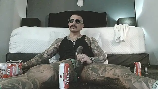 danilog515 online show from 01-10-26, 07:43