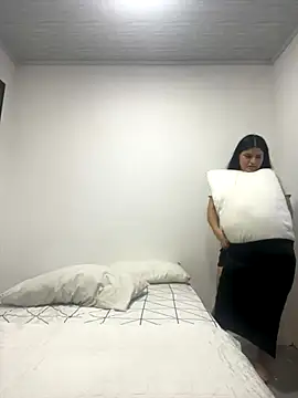 Snapshot of pareja_curiosa19 chatting on 11-01-25, 08:00 pareja curiosa19 online show from 11-01-25, 08:00