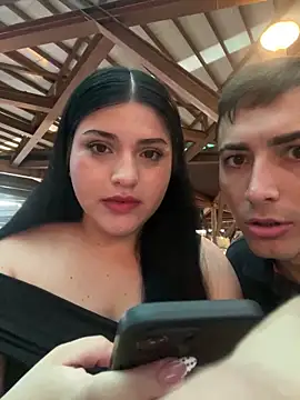 Snapshot of pareja_curiosa19 chatting on 04-22-26, 10:55 pareja curiosa19 online show from 04-22-26, 10:55