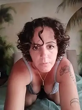 Snapshot of emiliemilf chatting on 07-18-26, 07:28 emiliemilf online show from 07-18-26, 07:28