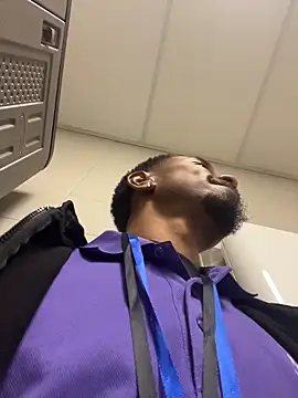 Snapshot of 9blk chatting on 03-09-26, 11:09 9blk online show from 03-09-26, 11:09