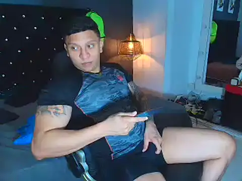 ethan dalton  online show from 11-06-25, 03:07