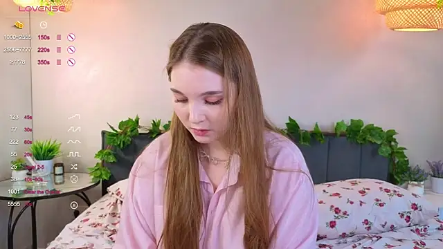 ConstanceHelms online show from 10-05-25, 05:06