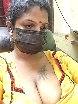 Snapshot of poojaa-rani chatting on 11-23-25, 06:30 poojaa-rani online show from 11-23-25, 06:30