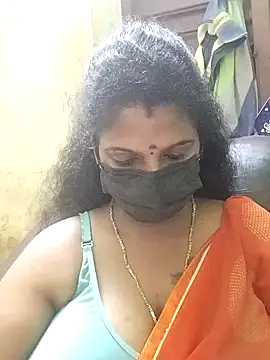 Snapshot of poojaa-rani chatting on 03-29-26, 06:30 poojaa-rani online show from 03-29-26, 06:30