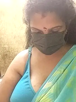 Snapshot of poojaa-rani chatting on 04-03-26, 06:28 poojaa-rani online show from 04-03-26, 06:28