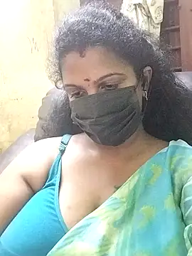 Snapshot of poojaa-rani chatting on 04-04-26, 04:37 poojaa-rani online show from 04-04-26, 04:37