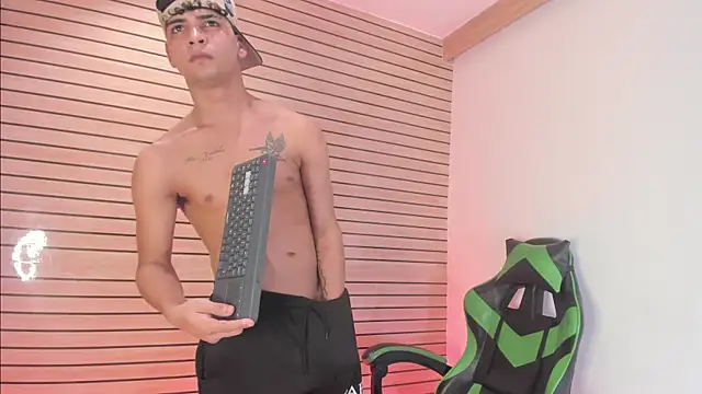 317894 online show from 04-15-26, 11:06