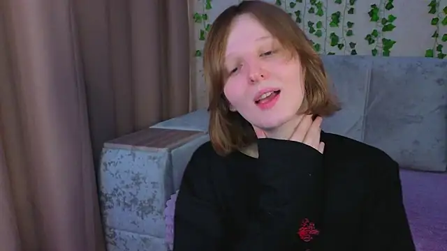 Snapshot of c0ralynx chatting on 01-06-26, 09:02 c0ralynx online show from 01-06-26, 09:02