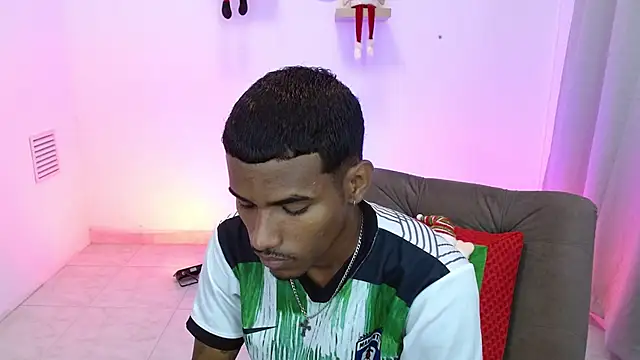 Snapshot of josua_smith chatting on 11-28-25, 12:13 josua smith online show from 11-28-25, 12:13