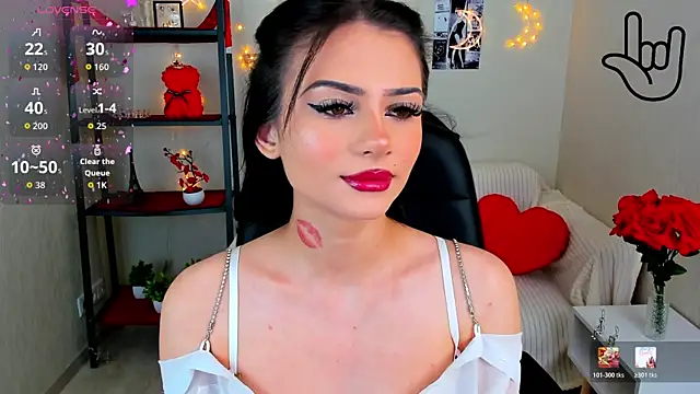 Snapshot of Kitti__ chatting on 06-08-26, 01:20 Kitti online show from 06-08-26, 01:20
