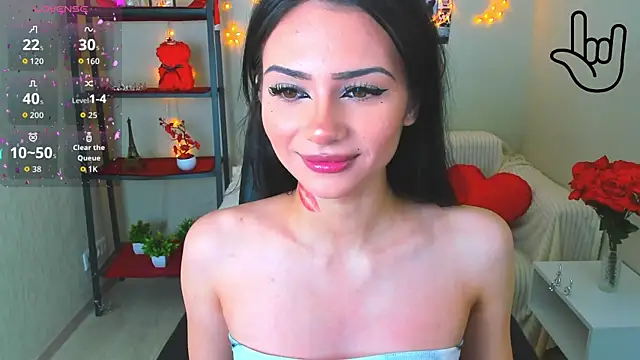 Snapshot of Kitti__ chatting on 06-22-26, 03:58 Kitti online show from 06-22-26, 03:58