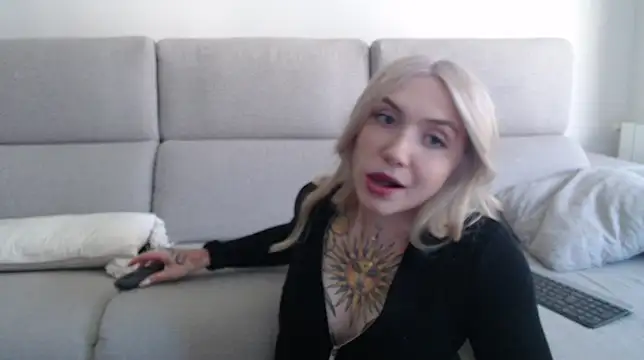 tattoobbgirl online show from 09-23-25, 12:30