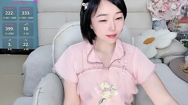 Snapshot of Manipula_ chatting on 05-04-26, 10:17 Manipula online show from 05-04-26, 10:17