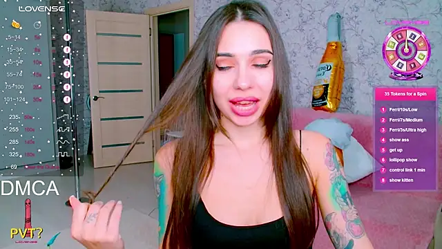 vinkiepinkie online show from 09-28-25, 04:56