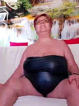 QueenPammy1 online show from 02-13-25, 11:28