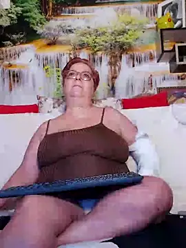 QueenPammy1 online show from 03-01-25, 06:35