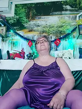 QueenPammy1 online show from 12-22-25, 11:40