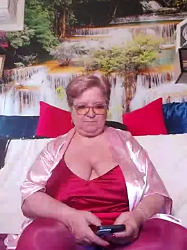 QueenPammy1 online show from 02-13-26, 07:48