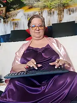 Snapshot of QueenPammy1 chatting on 04-04-26, 05:38 QueenPammy1 online show from 04-04-26, 05:38