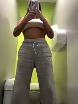 Snapshot of ultimate_PAWG chatting on 04-03-26, 03:21 ultimate PAWG online show from 04-03-26, 03:21