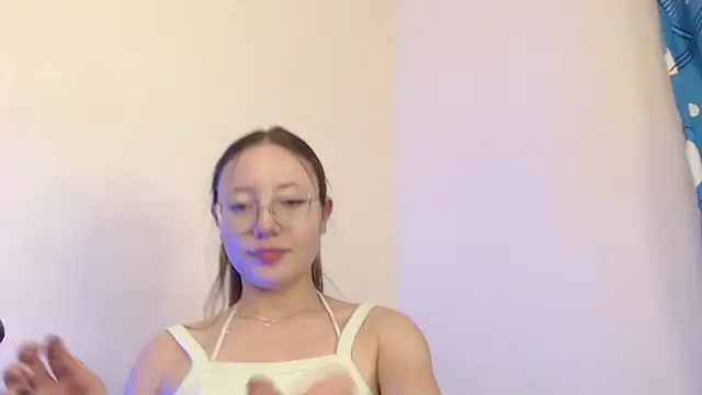 Snapshot of Thalia_anderson chatting on 09-14-25, 02:54 Thalia anderson online show from 09-14-25, 02:54