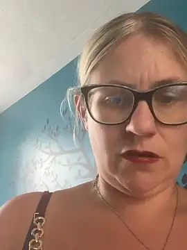 Snapshot of lady_gloria69 chatting on 06-01-26, 11:23 lady gloria69 online show from 06-01-26, 11:23