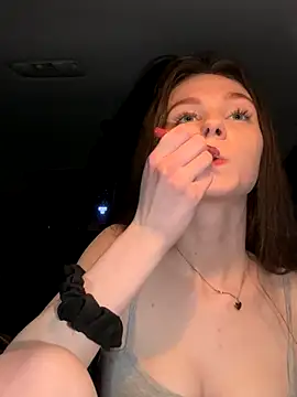 MilaBee online show from 11-17-25, 11:05