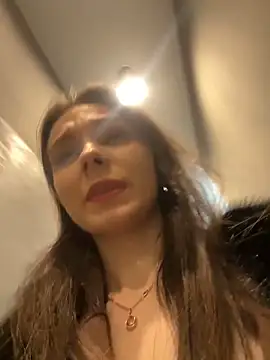 MilaBee online show from 02-07-26, 05:33