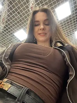 MilaBee online show from 03-28-26, 05:18