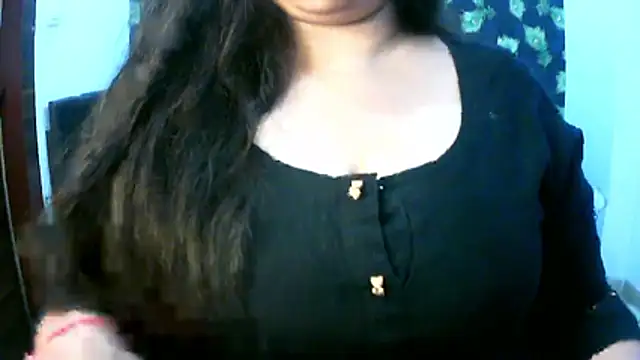 Snapshot of sonali4 chatting on 04-09-26, 10:31 sonali4 online show from 04-09-26, 10:31