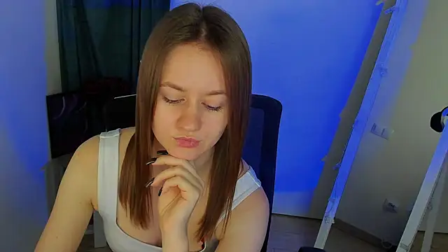 Catherine e online show from 10-25-25, 06:35