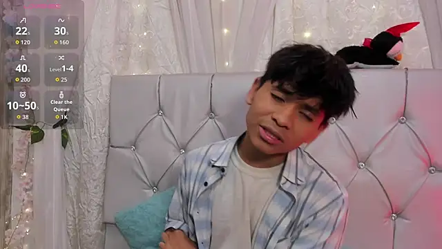 Ethan Westt online show from 11-28-25, 01:58