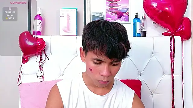 Ethan Westt online show from 02-11-26, 08:25