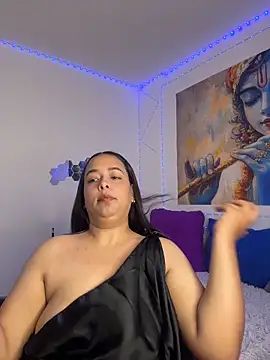 Deepika padukoneNisha online show from 11-18-25, 04:55