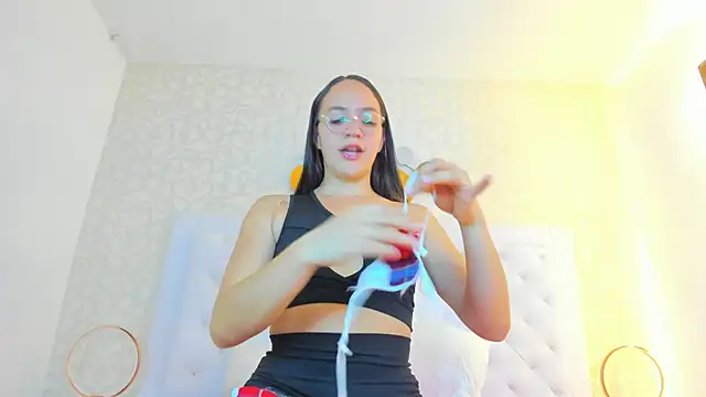 debora scoot online show from 12-15-25, 10:52