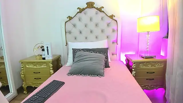 debora scoot online show from 02-13-26, 02:51