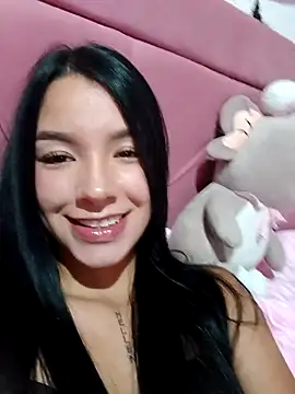 Snapshot of adrianagilton chatting on 10-05-25, 09:24 adrianagilton online show from 10-05-25, 09:24