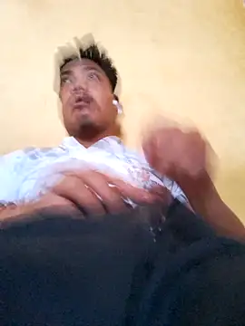 Snapshot of nipu_9 chatting on 02-08-26, 08:18 nipu 9 online show from 02-08-26, 08:18