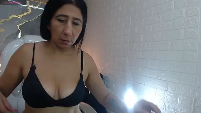 nei girl online show from 05-22-26, 12:33