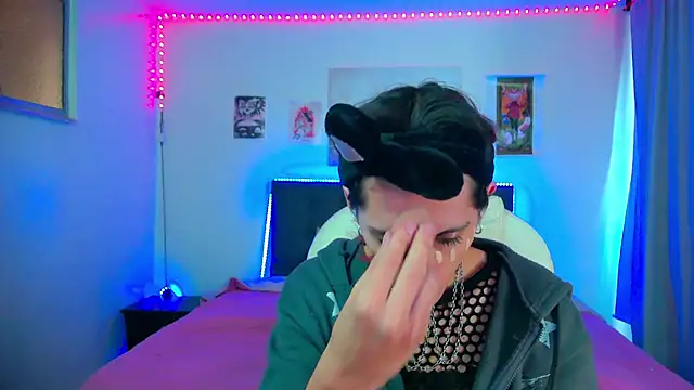 goth minerva online show from 02-10-26, 01:37