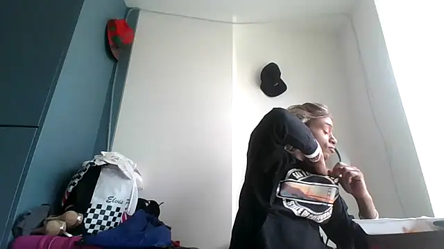 ItsBarbieBitcxxxx69 online show from 02-11-26, 09:09