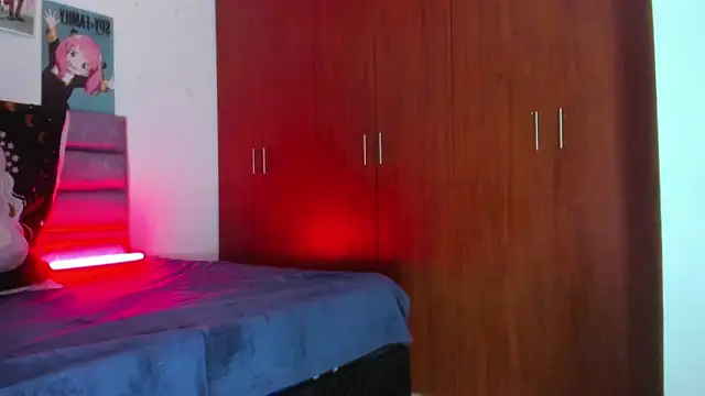 Snapshot of KARINNA__RAVEN chatting on 11-08-25, 01:28 KARINNA RAVEN online show from 11-08-25, 01:28