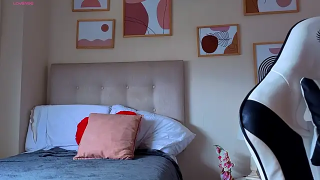 Snapshot of Almiboys chatting on 03-26-26, 06:35 Almiboys online show from 03-26-26, 06:35